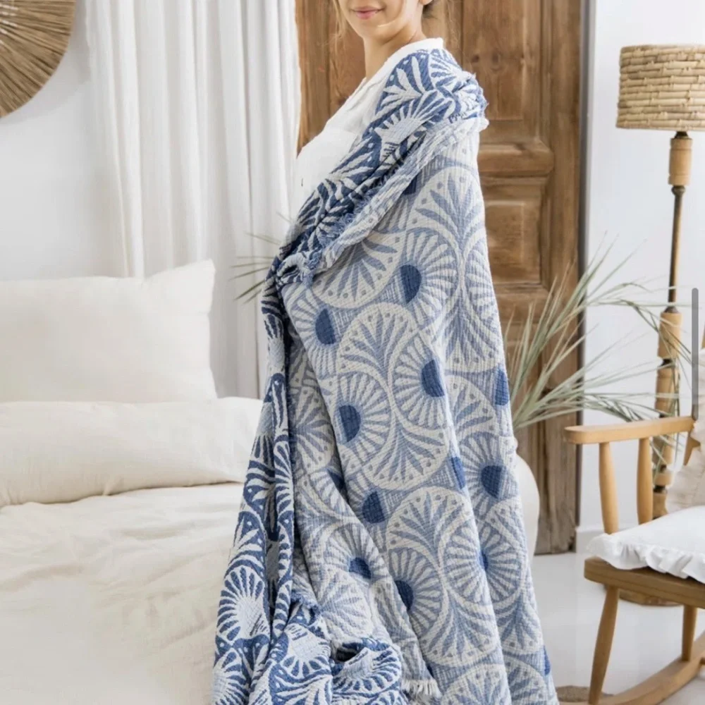 KING Ginkgo Deco Leaf Quilt 2 Side FLiPSiDE Navy Blue Patterned Quilt NEW
